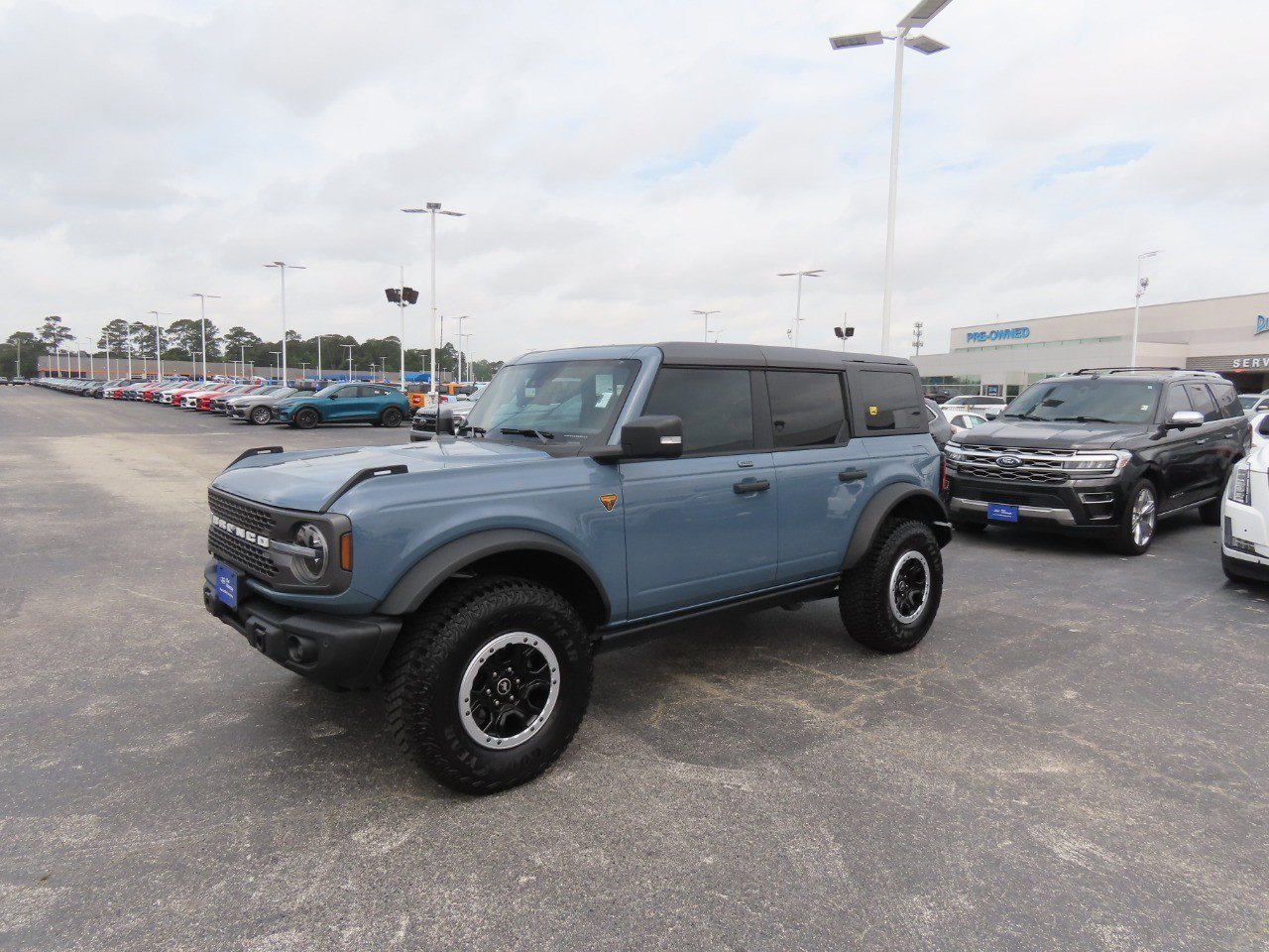Certified 2023 Ford Bronco Badlands AWD/4WD image 2