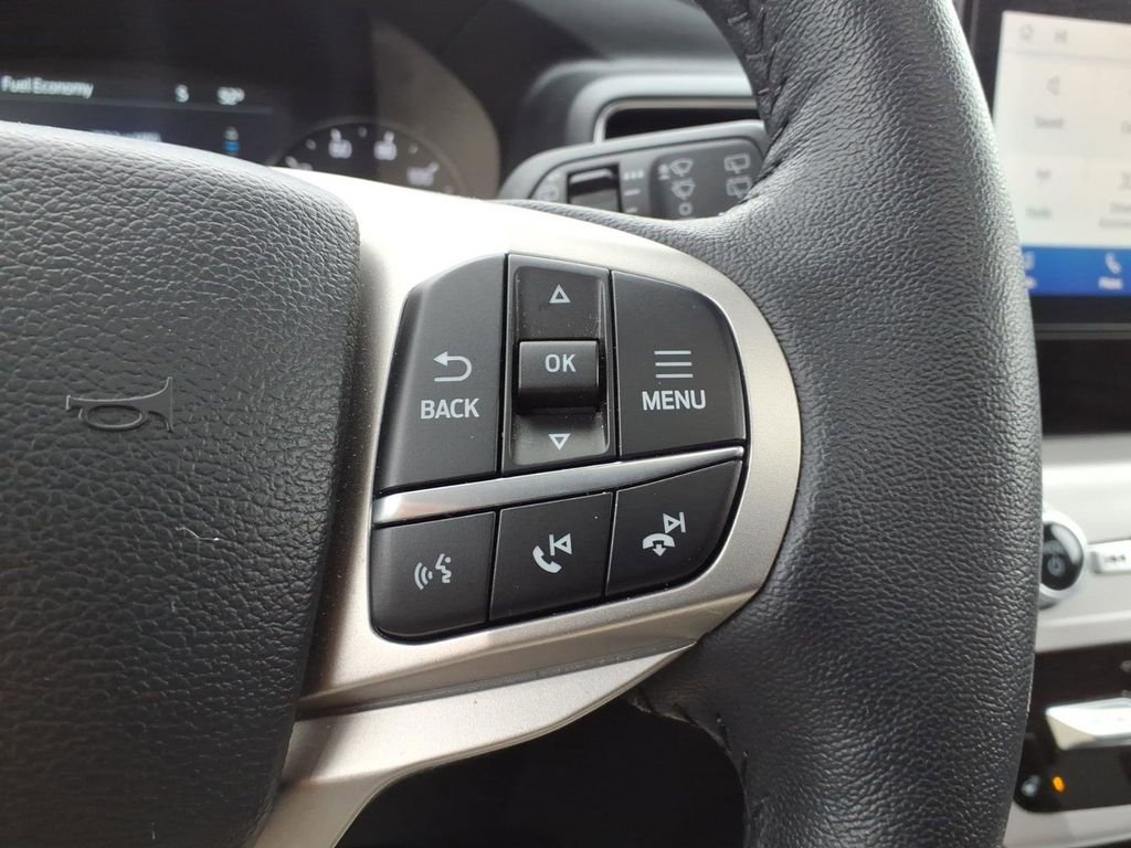 Certified 2024 Ford Explorer XLT w/ Equipment Group 202A AWD/4WD image 18