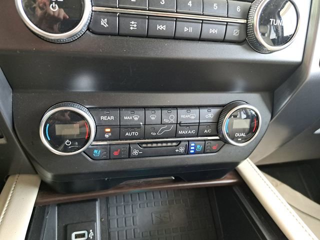 Certified 2019 Ford Expedition Platinum image 13