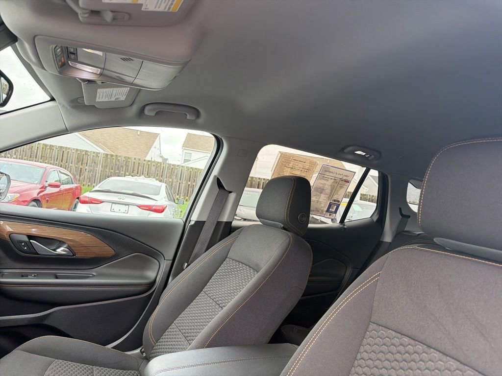 Used 2021 GMC Terrain SLE w/ Driver Convenience Package FWD image 7