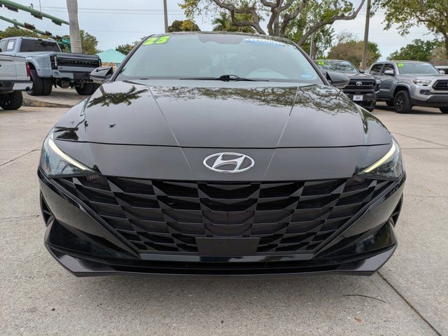 Used 2023 Hyundai Elantra SEL w/ Convenience Package image 8