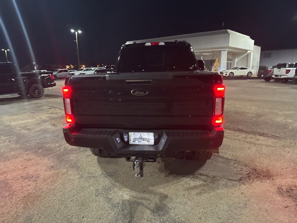 Certified 2022 Ford F250 Lariat w/ Black Appearance Package image 11
