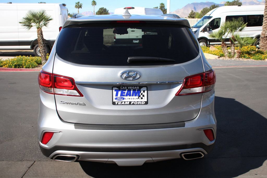 Used 2018 Hyundai Santa Fe SE image 6