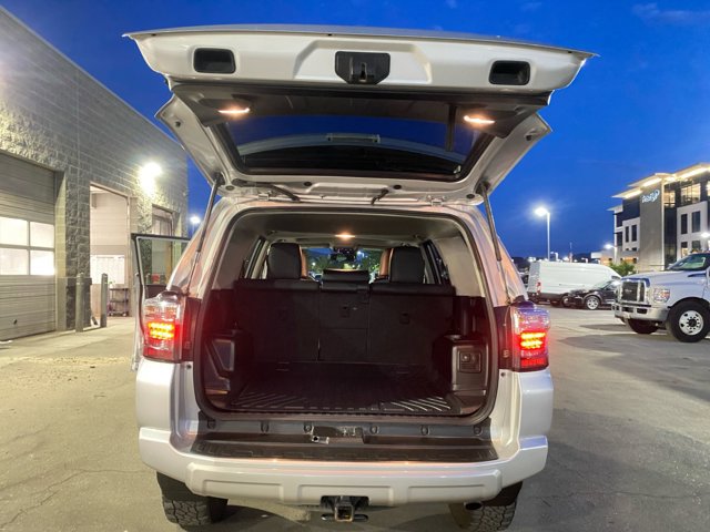 Used 2021 Toyota 4Runner TRD Off-Road Premium w/ Moonroof Package AWD/4WD image 34