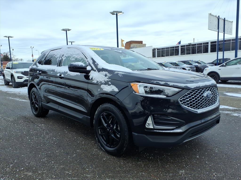 Certified 2024 Ford Edge SEL w/ Convenience Package image 3