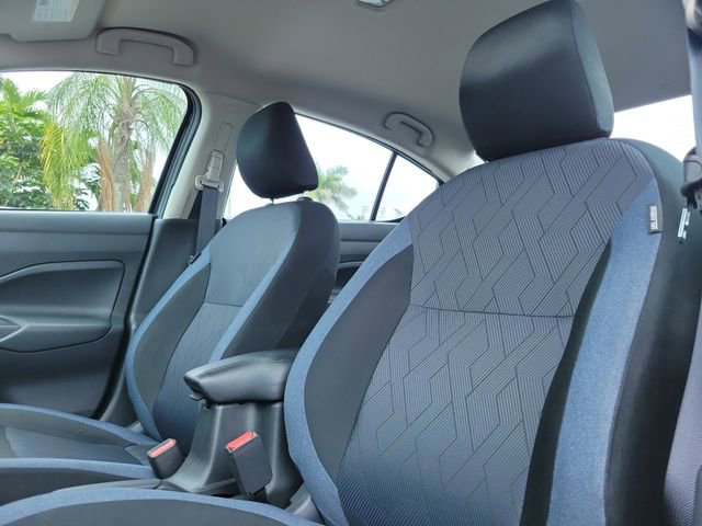 Used 2025 Nissan Versa SV FWD image 18