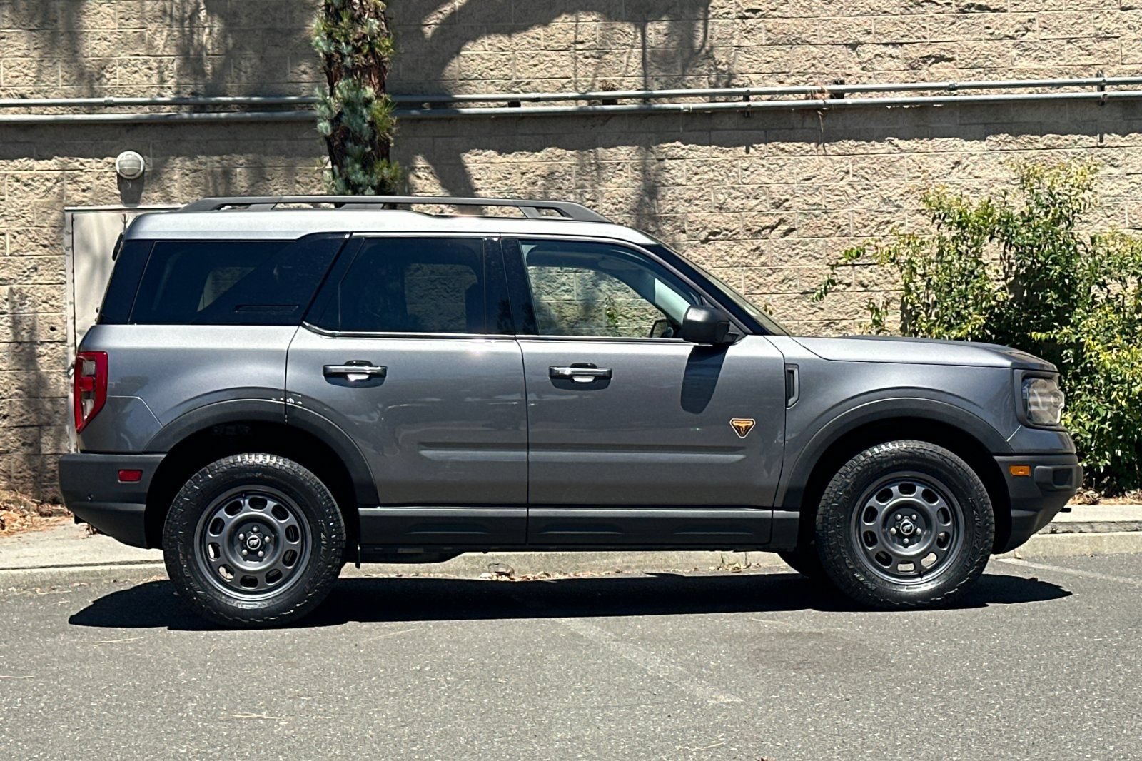 Certified 2023 Ford Bronco Sport Badlands w/ Premium Package AWD/4WD image 2