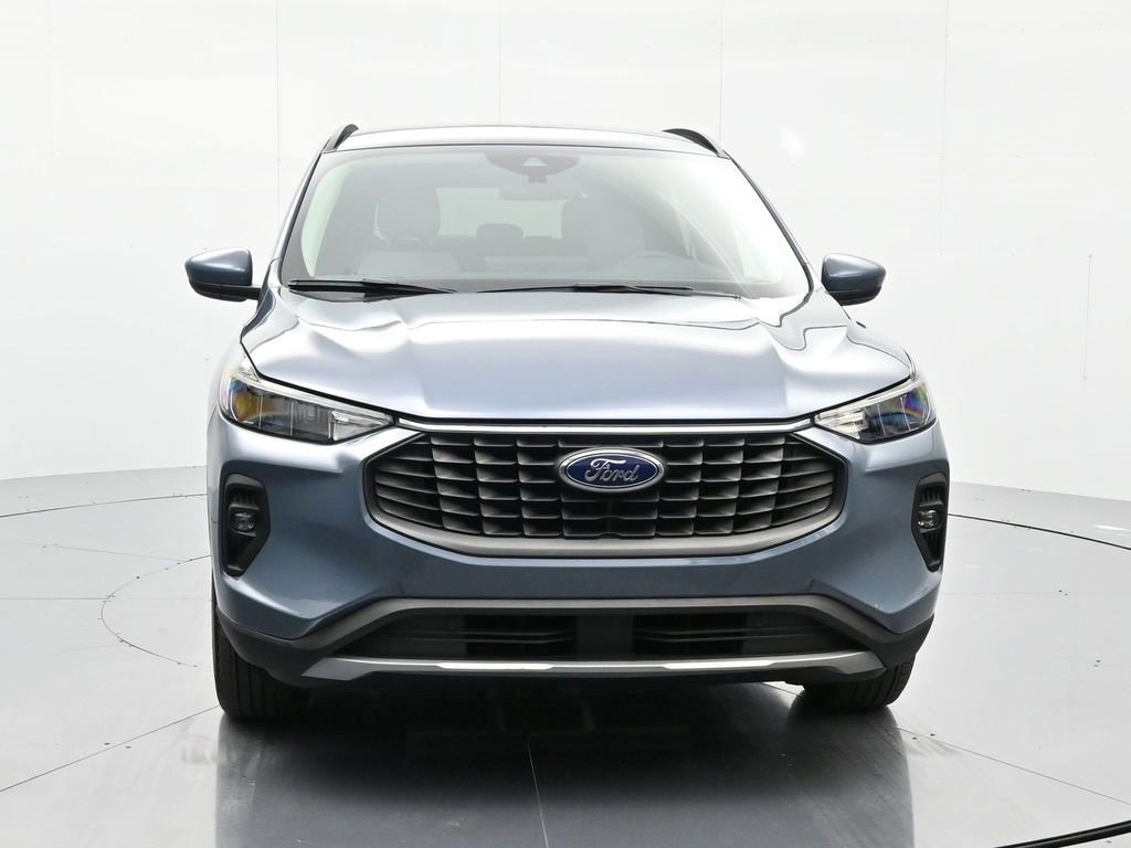 Certified 2025 Ford Escape SE w/ Class II Trailer Tow Package image 24