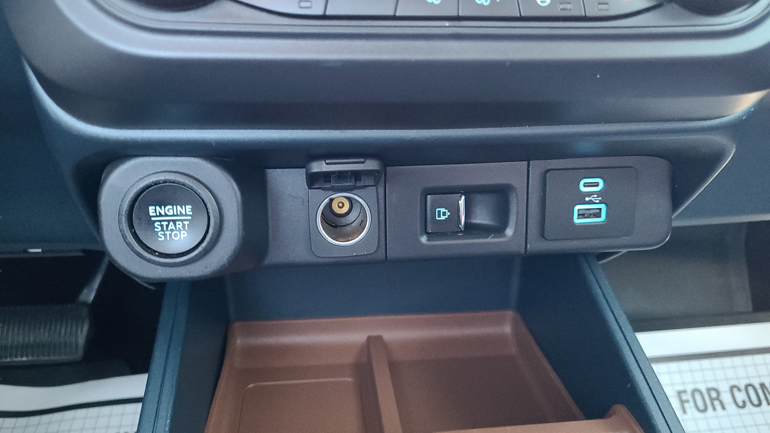 Certified 2022 Ford Maverick Lariat w/ Lariat Luxury Package AWD/4WD image 26