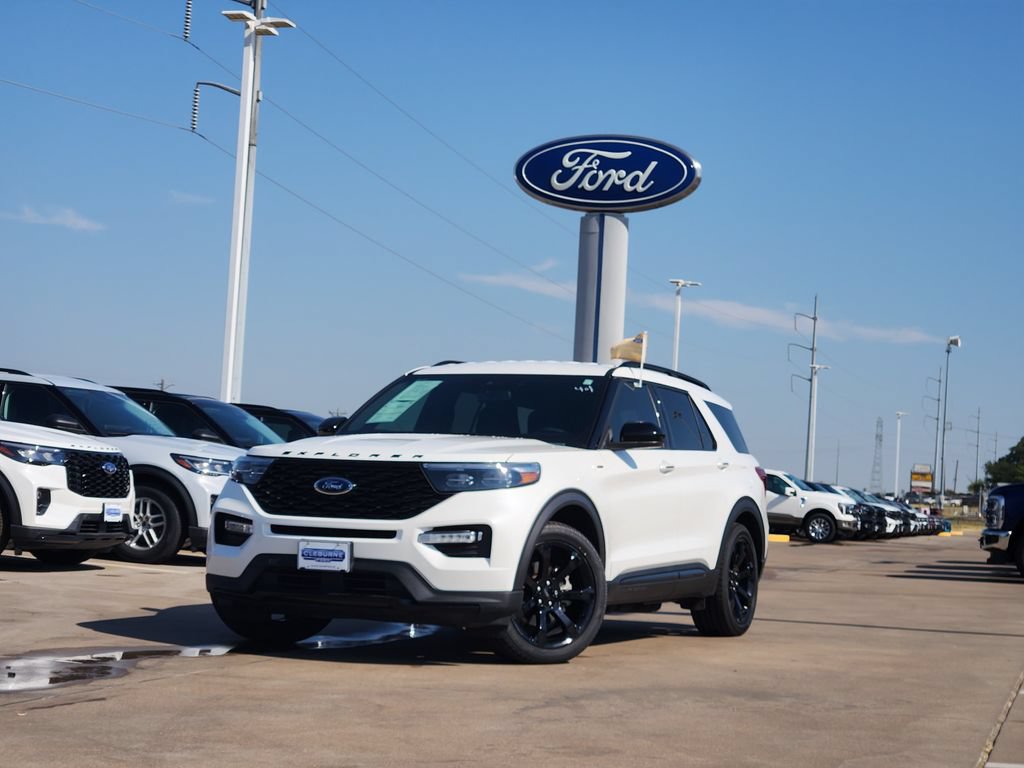 Certified 2024 Ford Explorer ST-Line w/ Class IV Trailer Tow Package RWD image 3