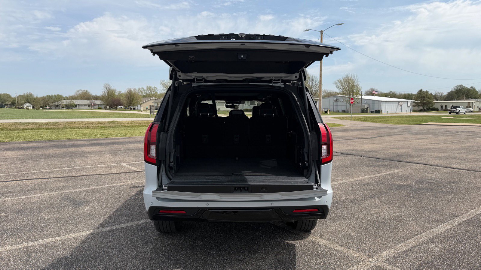 Certified 2025 Ford Expedition Max Platinum w/ Stealth Performance Package AWD/4WD image 6