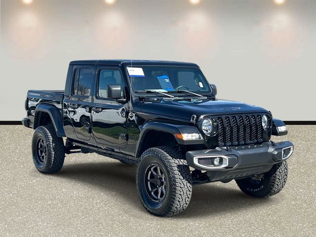 Used 2023 Jeep Gladiator Sport image 3