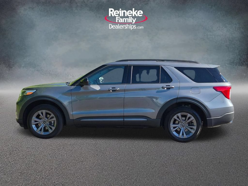 Certified 2023 Ford Explorer XLT w/ Equipment Group 202A AWD/4WD image 9