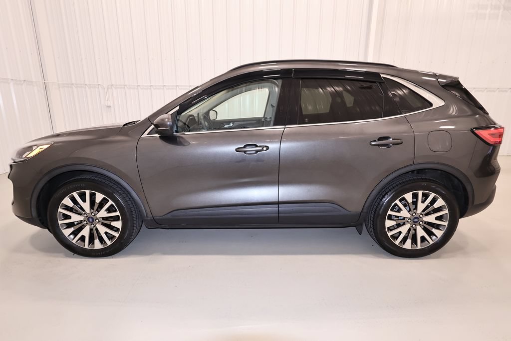 Certified 2020 Ford Escape Titanium w/ Titanium Premium Package 2.0 AWD/4WD image 7