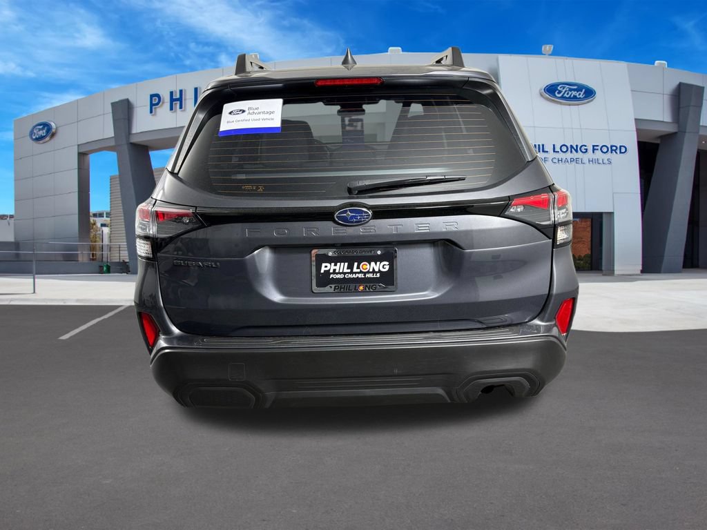 Used 2025 Subaru Forester AWD/4WD image 4