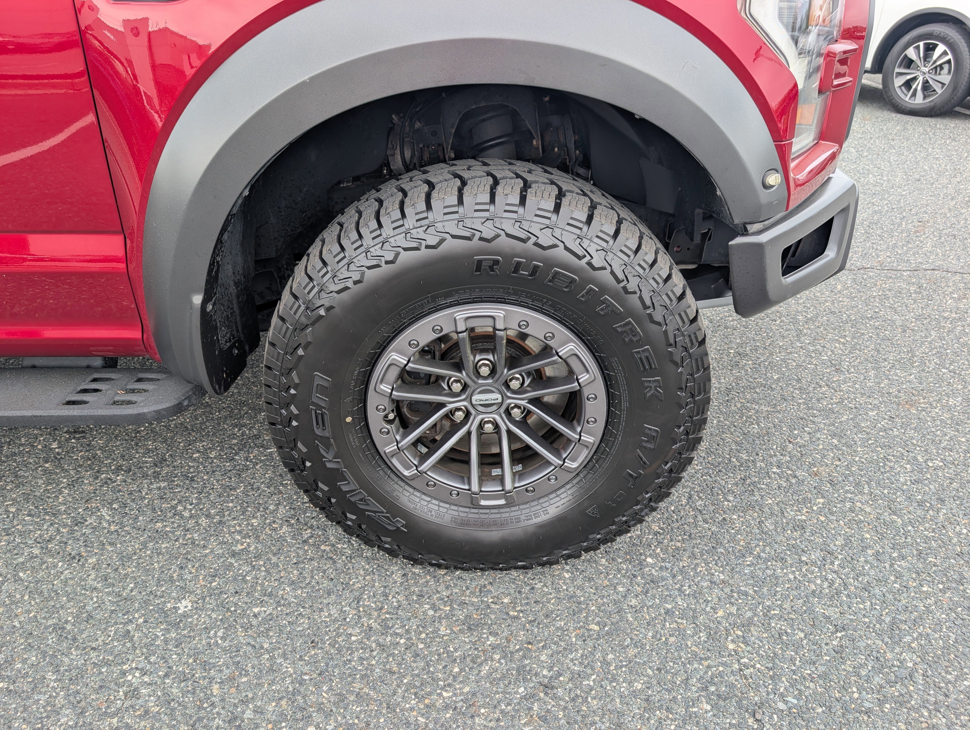 Certified 2019 Ford F150 Raptor w/ Equipment Group 802A Luxury image 9