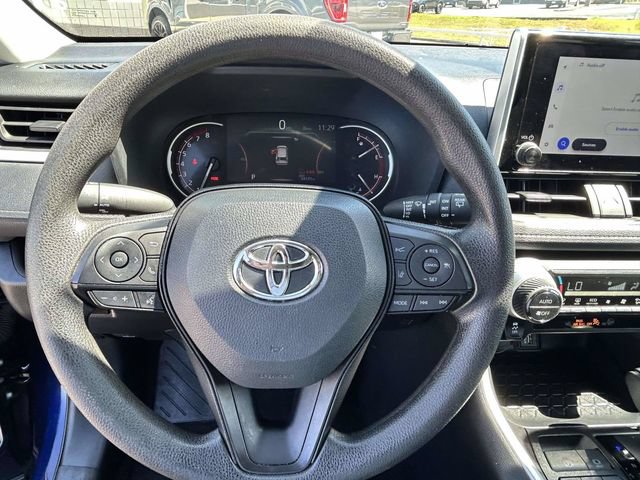 Used 2025 Toyota RAV4 XLE FWD image 7