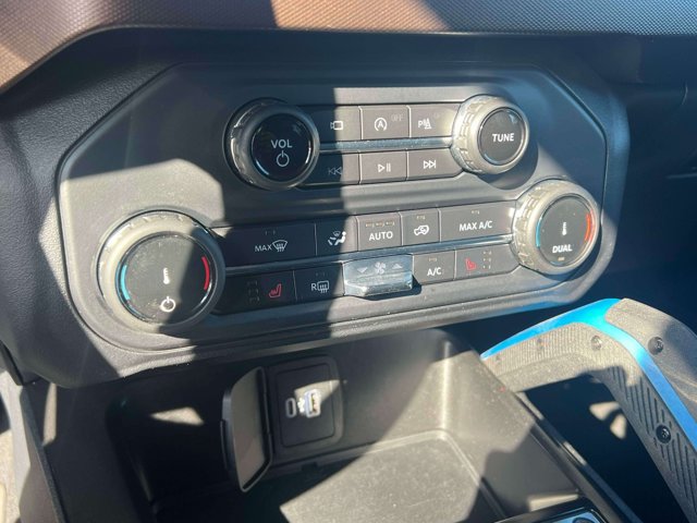 Certified 2022 Ford Bronco Outer Banks w/ Sasquatch Package AWD/4WD image 27