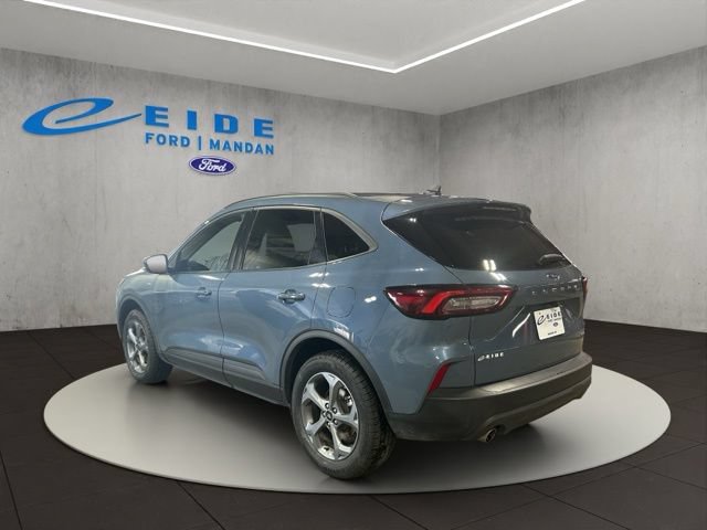Certified 2025 Ford Escape ST-Line Select AWD/4WD image 4