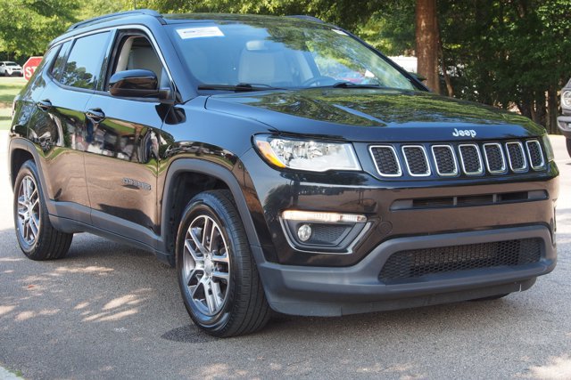 Used 2020 Jeep Compass Latitude FWD image 1