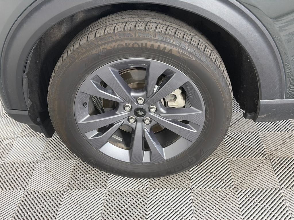 Certified 2024 Ford Explorer XLT w/ Equipment Group 202A AWD/4WD image 8