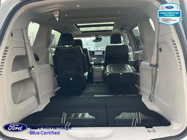 Used 2024 Chrysler Pacifica Limited FWD image 25