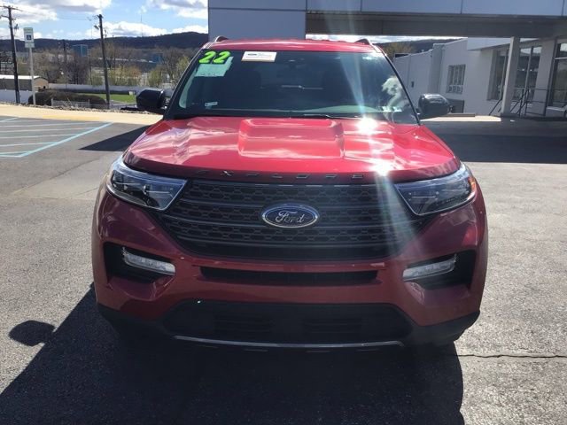 Certified 2022 Ford Explorer XLT w/ Equipment Group 202A AWD/4WD image 3