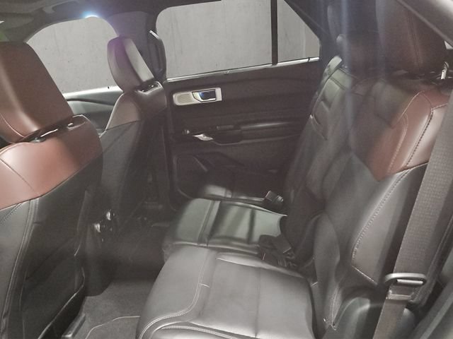 Certified 2023 Ford Explorer Platinum w/ Technology Package AWD/4WD image 25