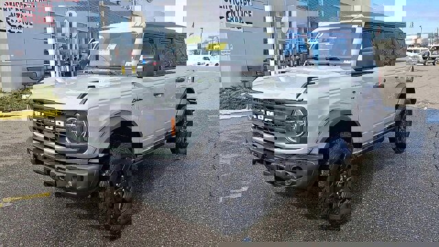 Certified 2024 Ford Bronco Black Diamond image 2