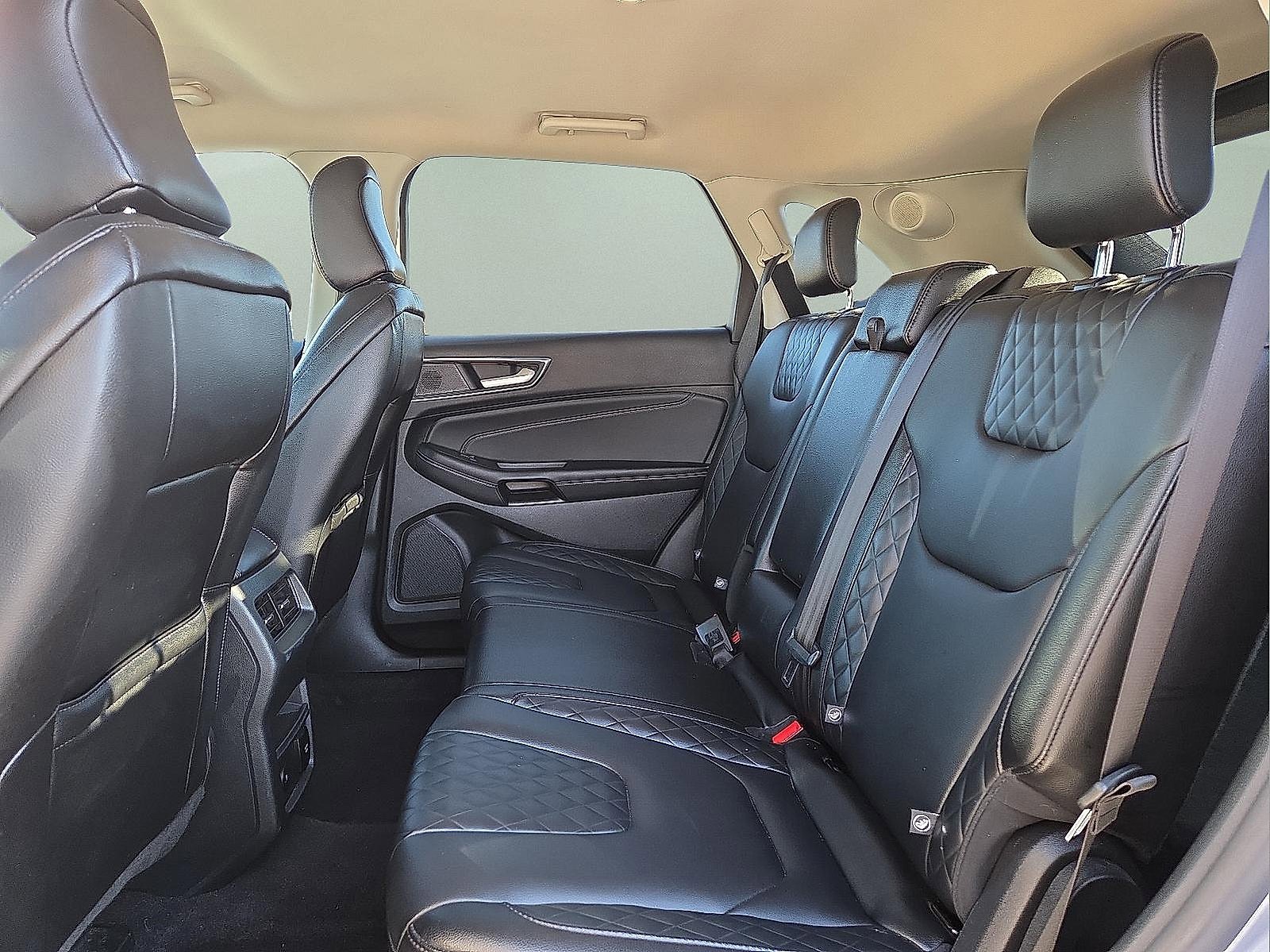 Certified 2023 Ford Edge Titanium image 10