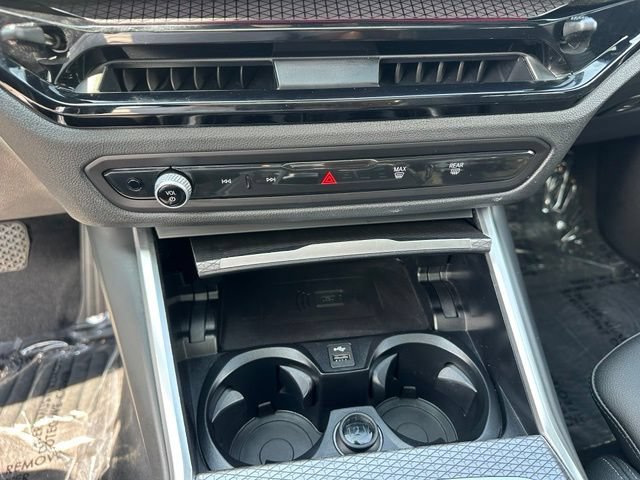 Used 2025 BMW 330i xDrive Sedan AWD/4WD image 31