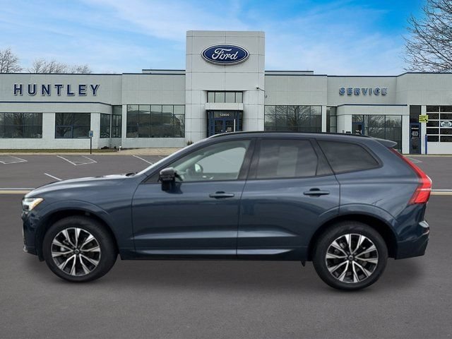 Used 2025 Volvo XC60 B5 Core AWD/4WD image 6
