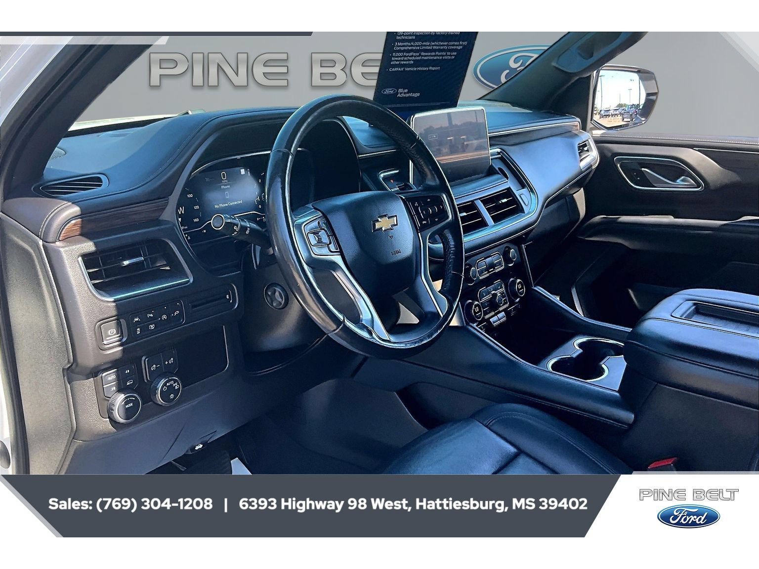 Used 2022 Chevrolet Tahoe LT w/ Luxury Package AWD/4WD image 12