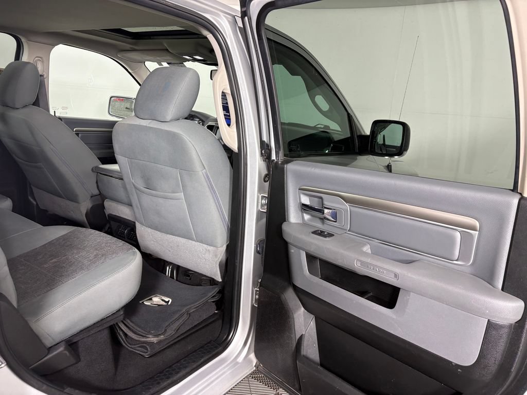Used 2019 RAM 1500 Big Horn w/ Rambox Value Package AWD/4WD image 33