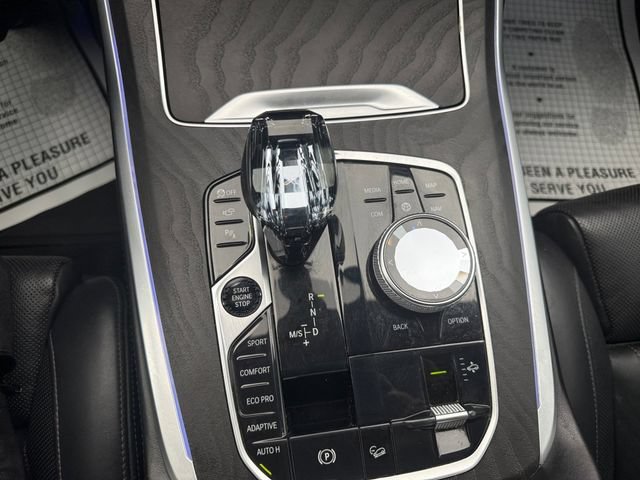 Used 2021 BMW X7 xDrive40i w/ M Sport Package AWD/4WD image 7