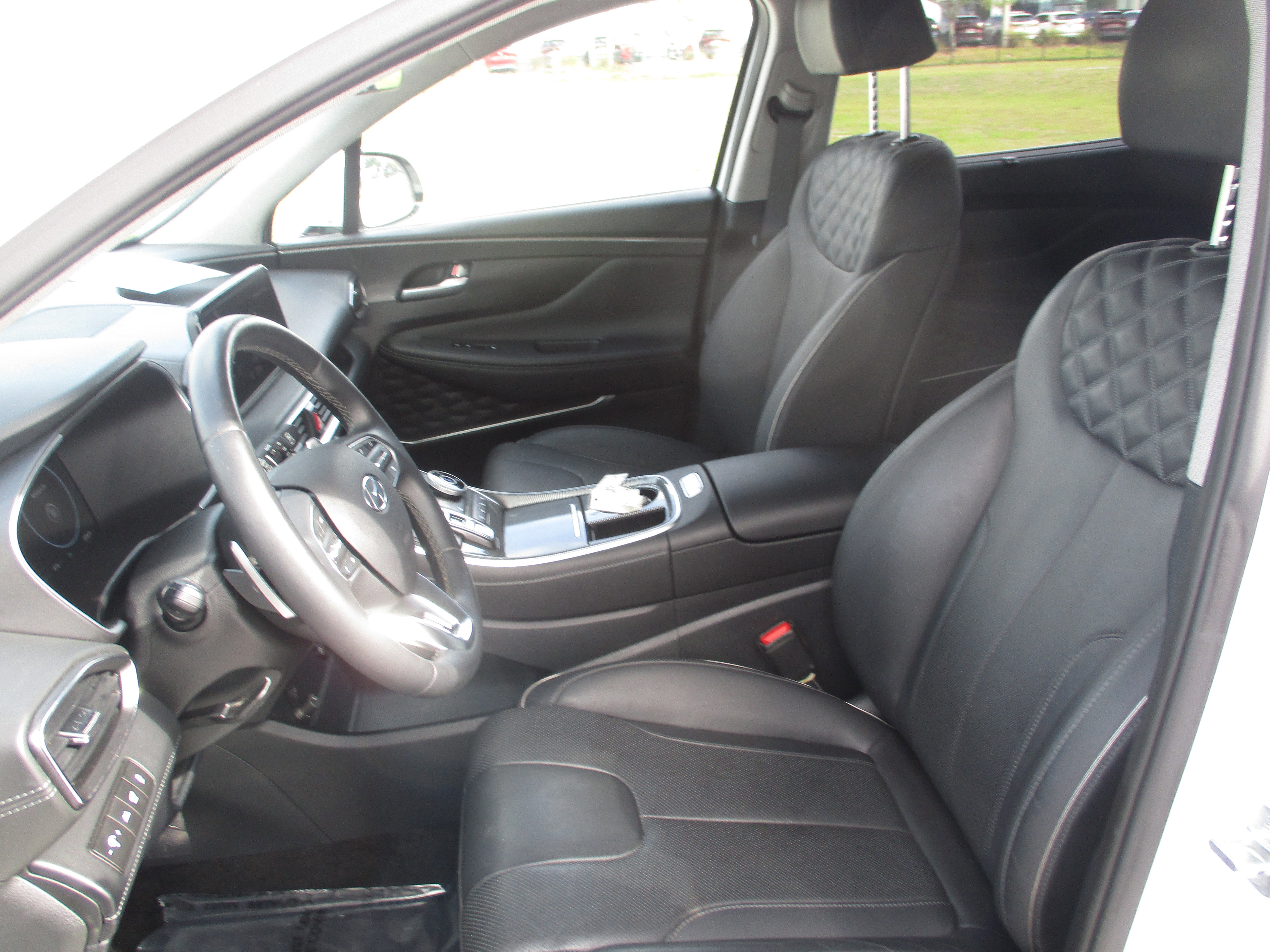 Used 2023 Hyundai Santa Fe Limited AWD/4WD image 9