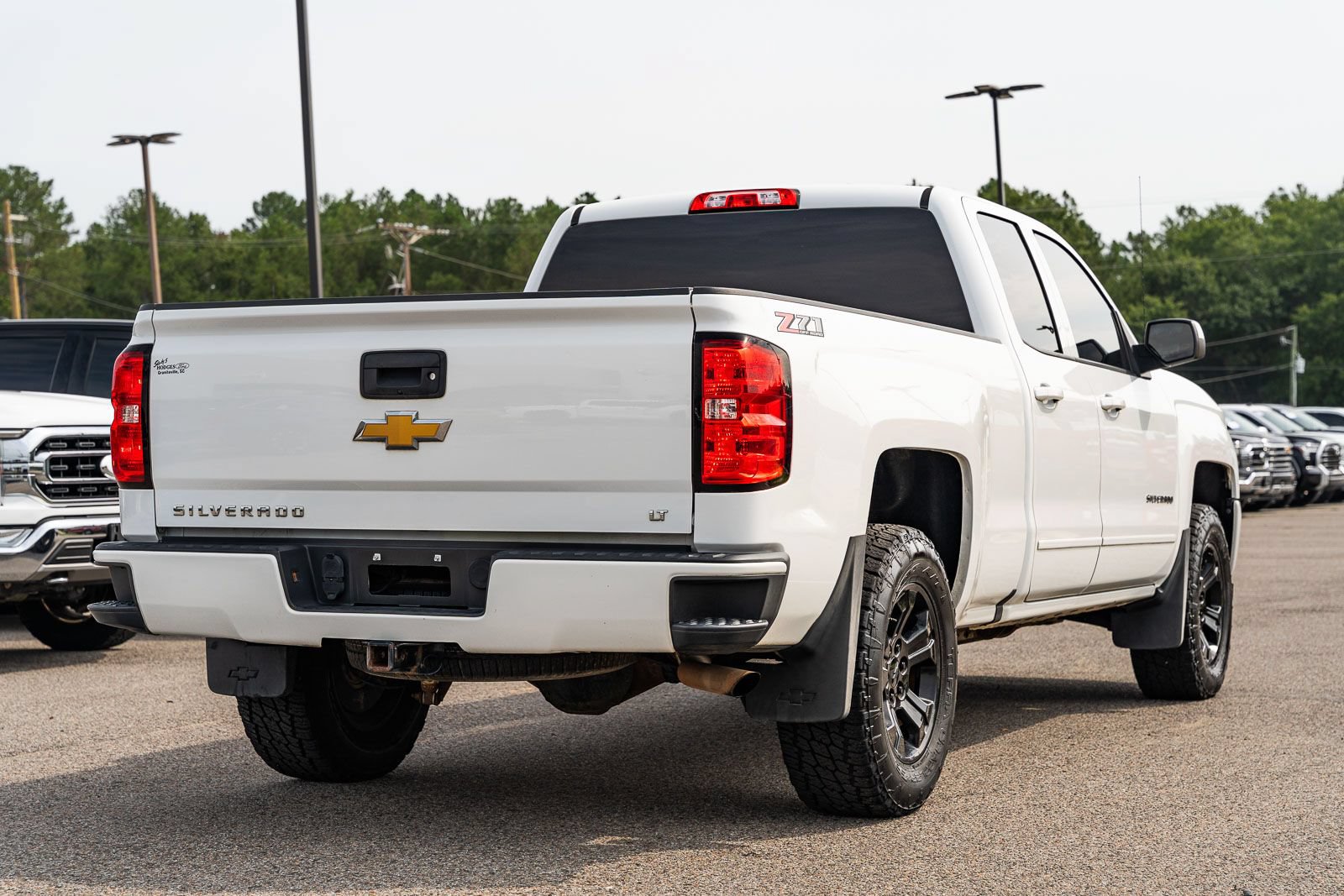 Used 2018 Chevrolet Silverado 1500 LT w/ All Star Edition AWD/4WD image 7