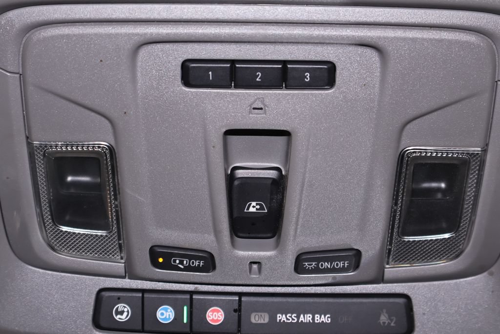 Used 2022 Chevrolet Silverado 1500 LT AWD/4WD image 33