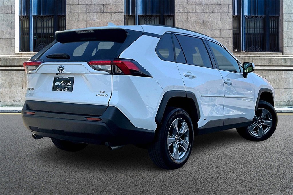 Used 2024 Toyota RAV4 LE image 11