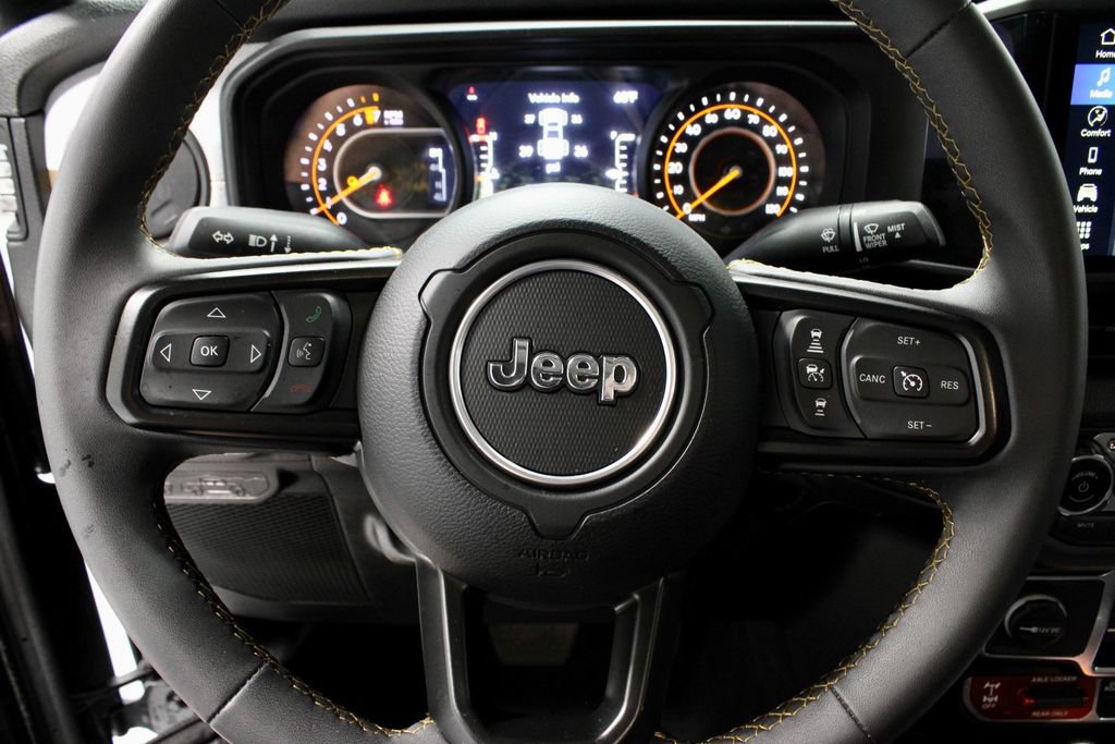 Used 2024 Jeep Gladiator Sport AWD/4WD image 31