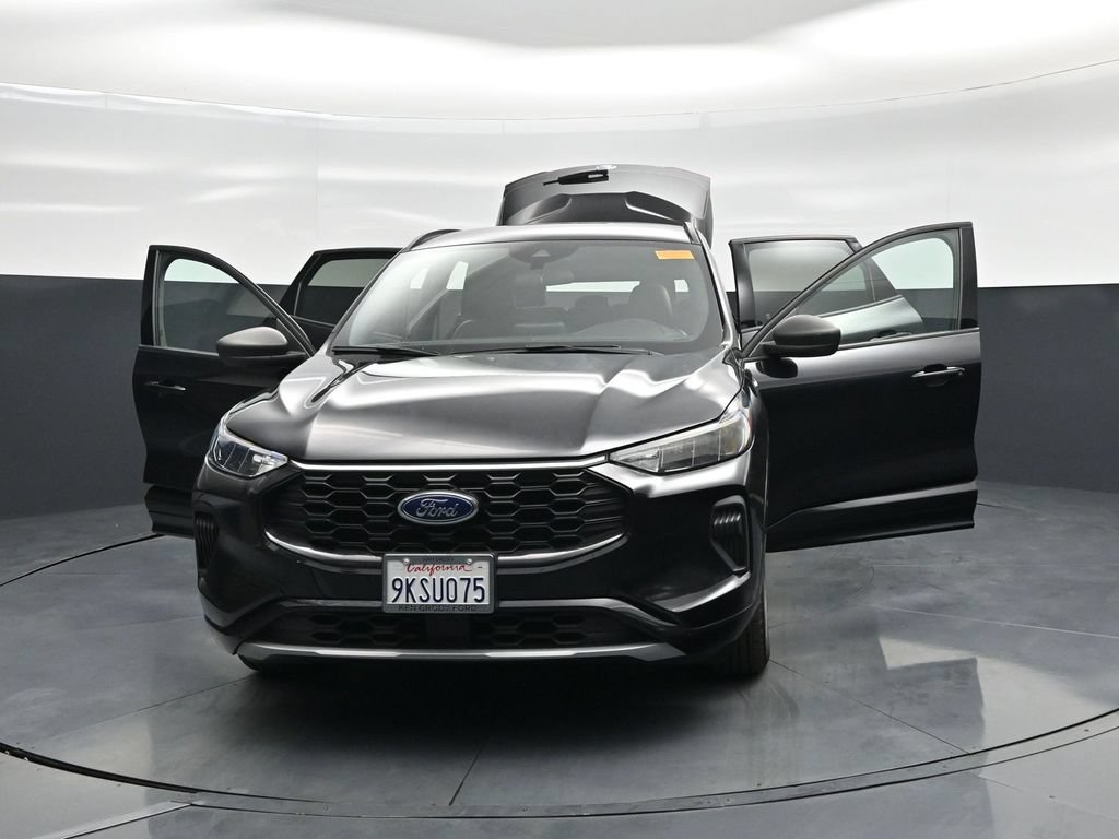 Certified 2023 Ford Escape ST-Line w/ Equipment Group 301A FWD image 32