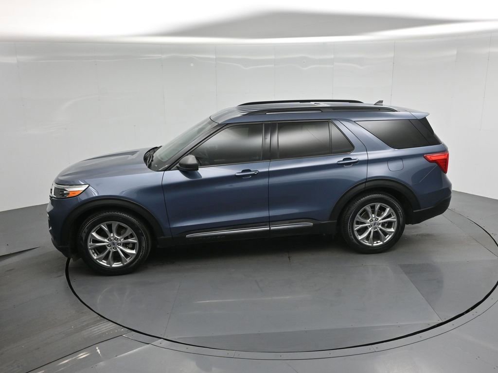 Certified 2021 Ford Explorer XLT w/ Equipment Group 202A image 23