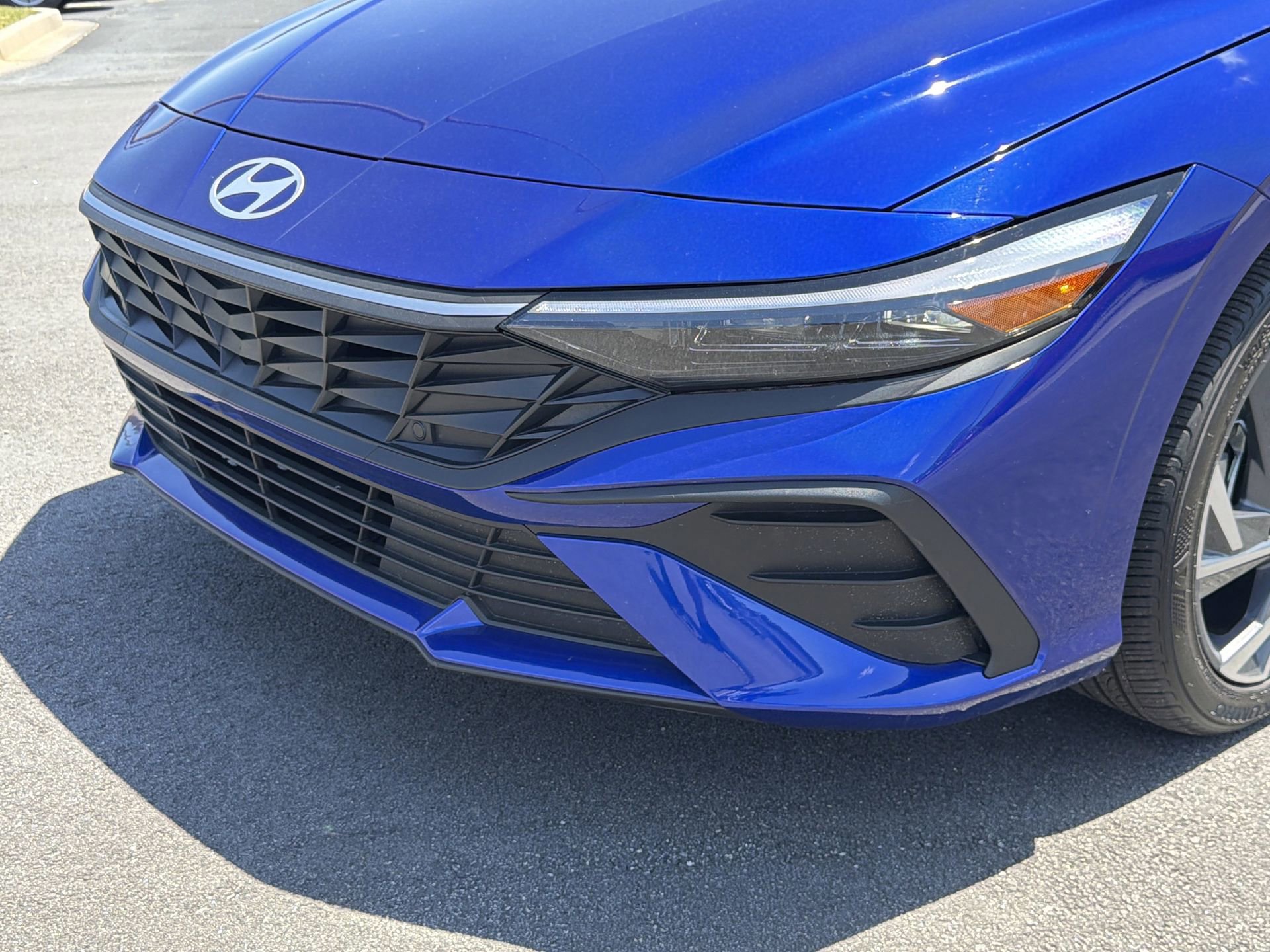 Used 2025 Hyundai Elantra Sport image 30