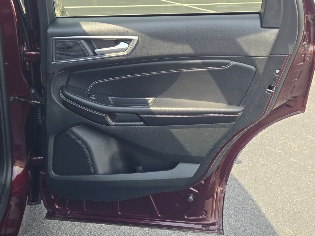 Certified 2022 Ford Edge Titanium AWD/4WD image 9