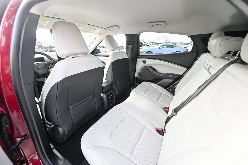 Certified 2025 Ford Mustang Mach-E Premium image 25