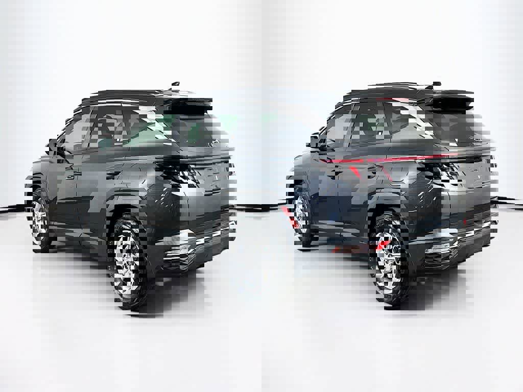 Used 2022 Hyundai Tucson SEL w/ Cargo Package image 3