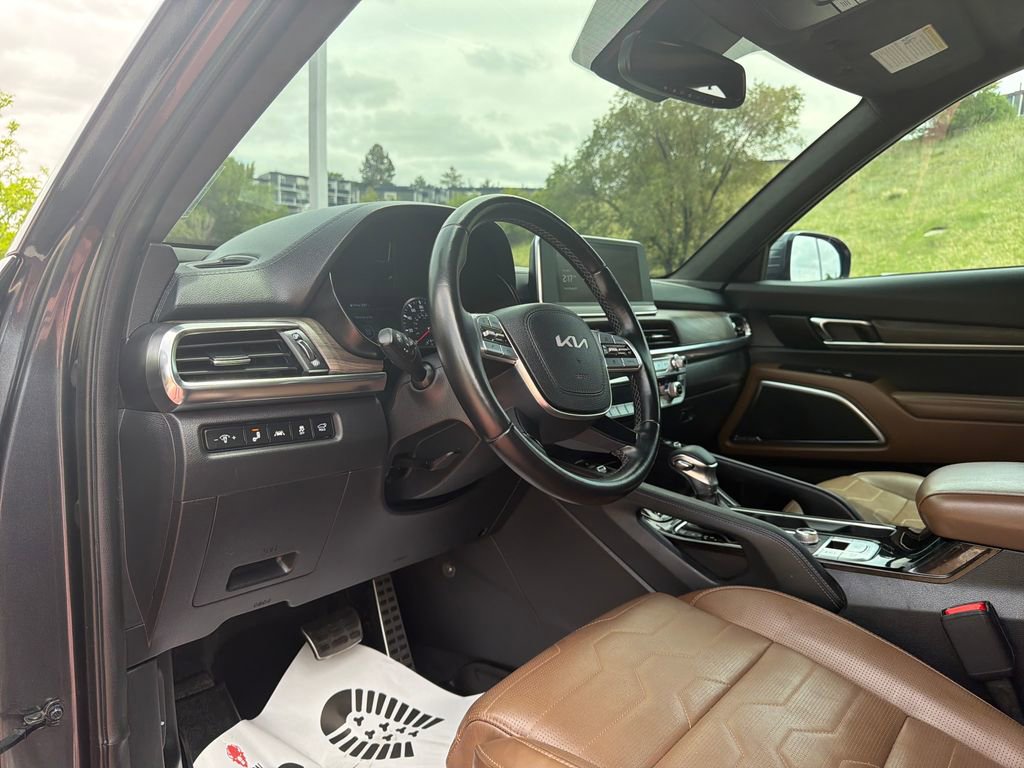 Used 2022 Kia Telluride SX w/ SX Prestige Package AWD/4WD image 13