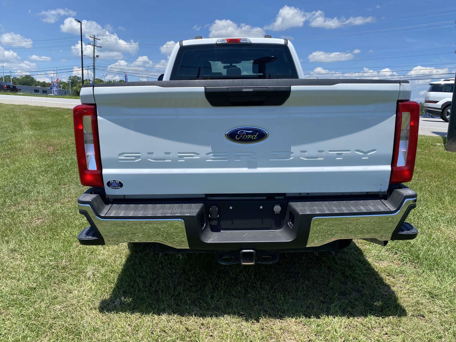 Certified 2023 Ford F250 XL w/ FX4 Off-Road Package AWD/4WD image 5