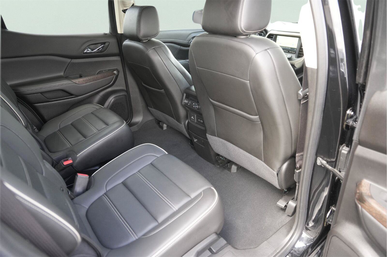 Used 2023 GMC Acadia Denali w/ Denali Ultimate Package FWD image 15