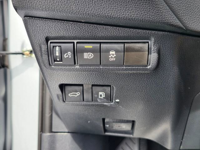 Used 2024 Toyota Corolla Cross AWD Hybrid w/ Convenience Package image 24